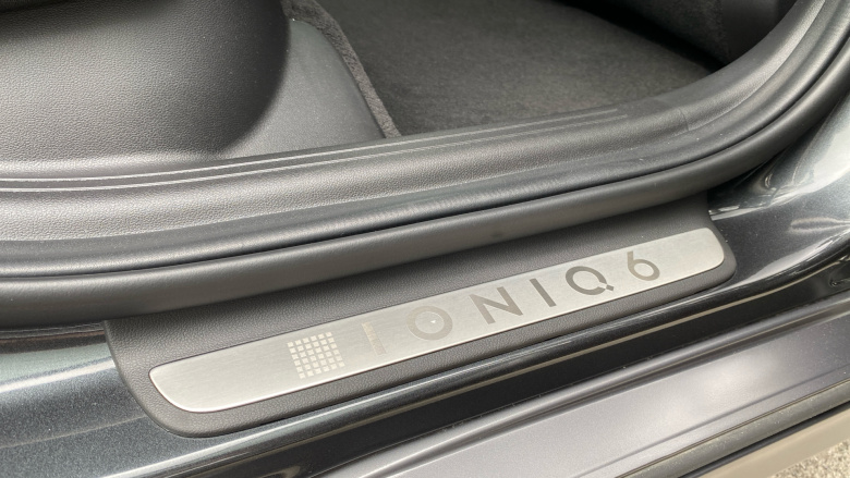 Hyundai IONIQ 6 168kW Premium 77kWh 4dr Auto Electric Saloon